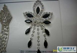 匠心雕琢 义乌胸针与花饰品加工厂的精湛工艺